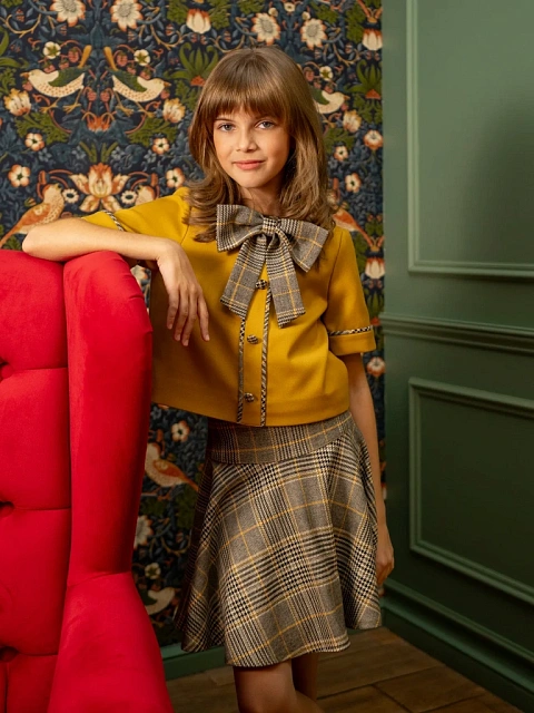 Комплект жакет с коротким рукавом и юбка